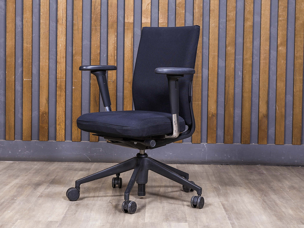 Офисное кресло Vitra ID Soft Ткань Чёрный Швейцария (КПЧ-300924)