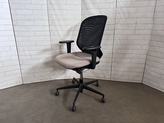 Офисное кресло Vitra MedaPal Mesh Ткань Серый Германия