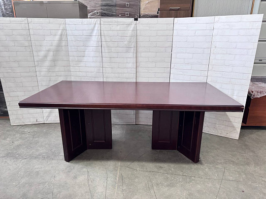 Стол для переговоров Шпон Вишня