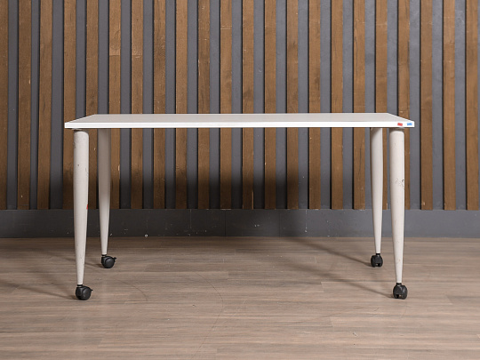 Стол прямоугольный ЛДСП Белый