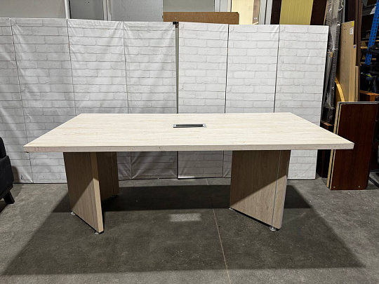 Стол для переговоров ЛДСП Клен