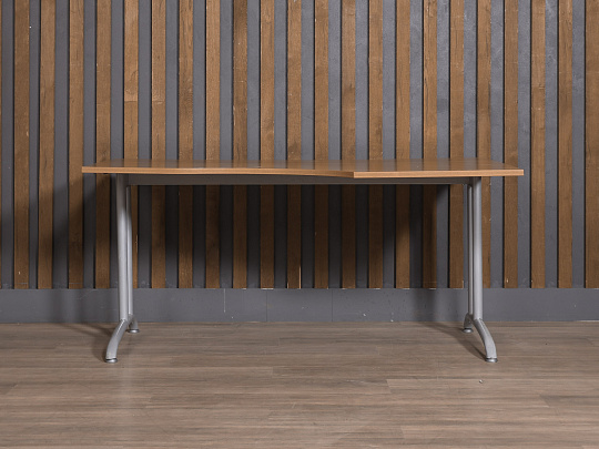 Стол эргономичный Орех