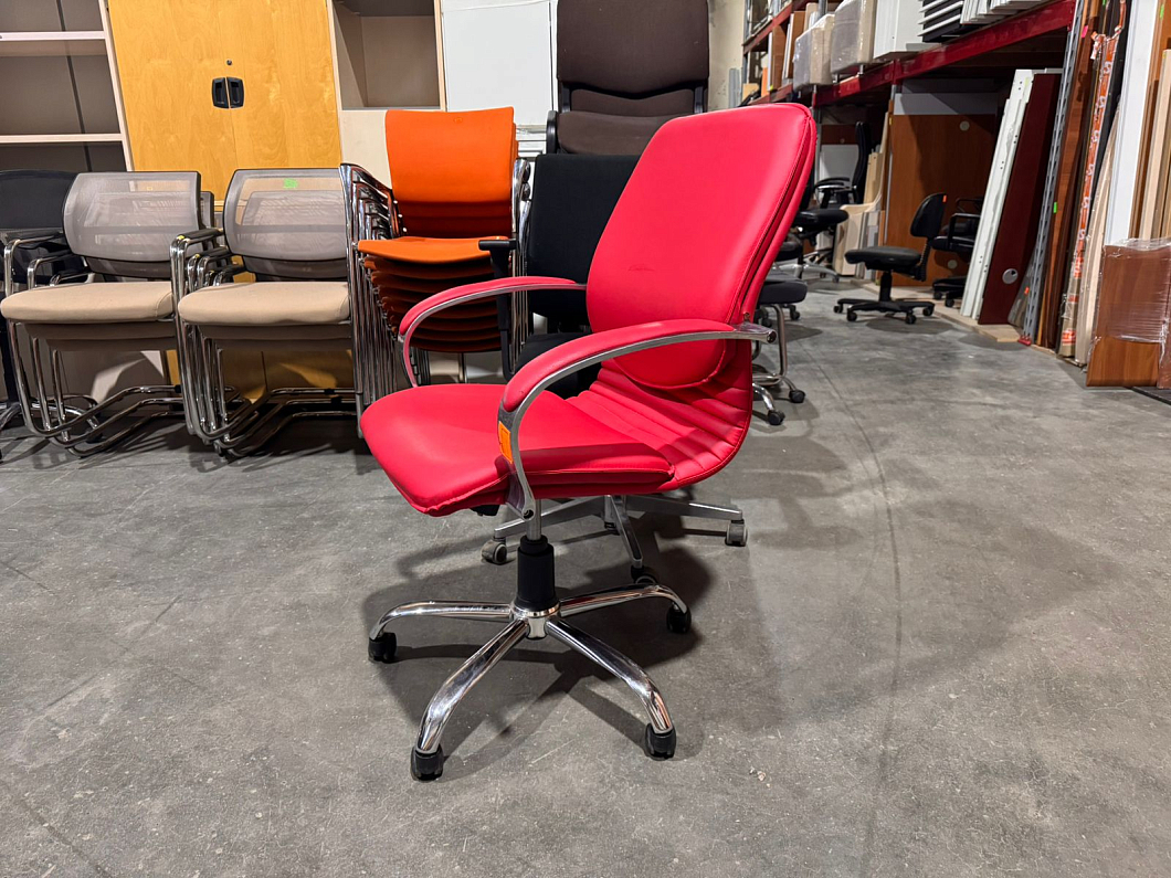 Офисное кресло Nowy Styl MIRAGE Искусственная кожа Красный Россия (КПКС7-010524)