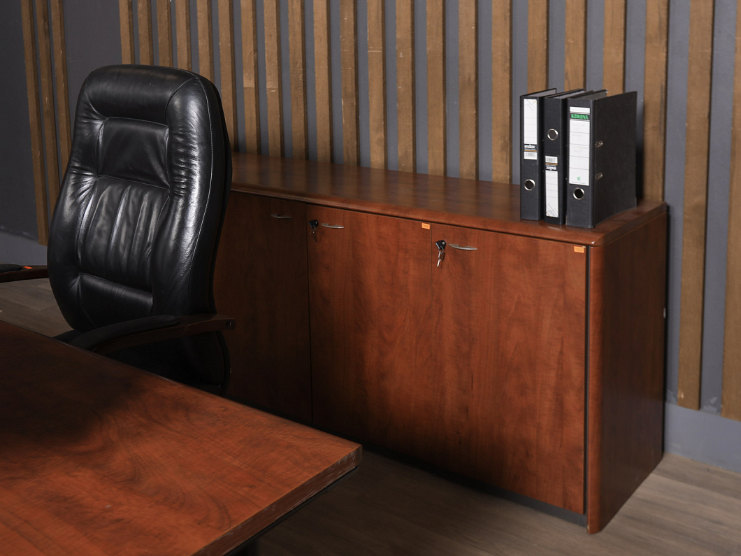 Кабинет руководителя МДФ Вишня (КРВШ-081125)