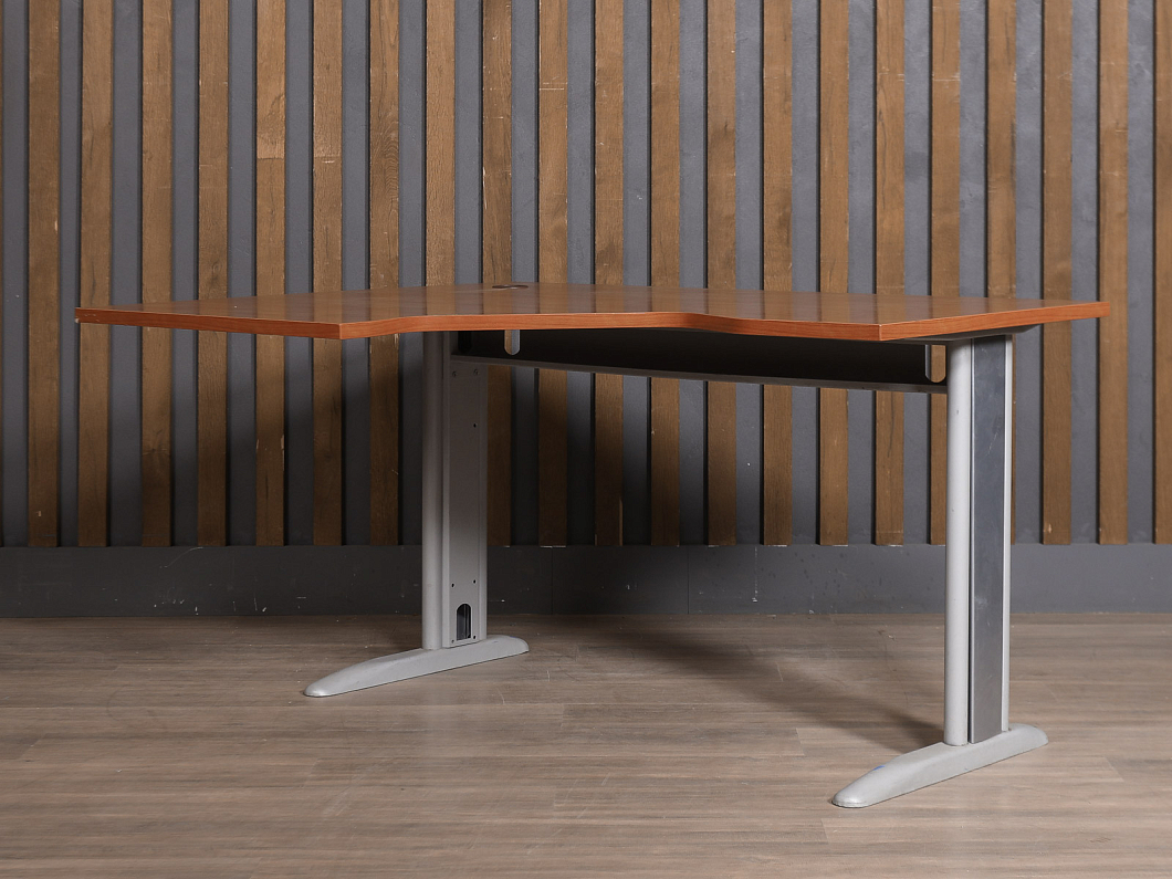 Стол эргономичный ЛДСП Вишня (СЭВШ-201125)