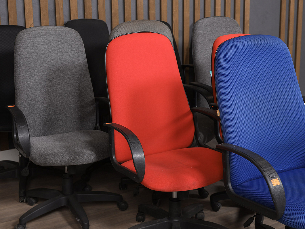 Кресло руководителя Ткань Цвет в ассортименте Россия (КРТА-00004)