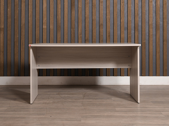 Стол прямоугольный ЛДСП Дуб