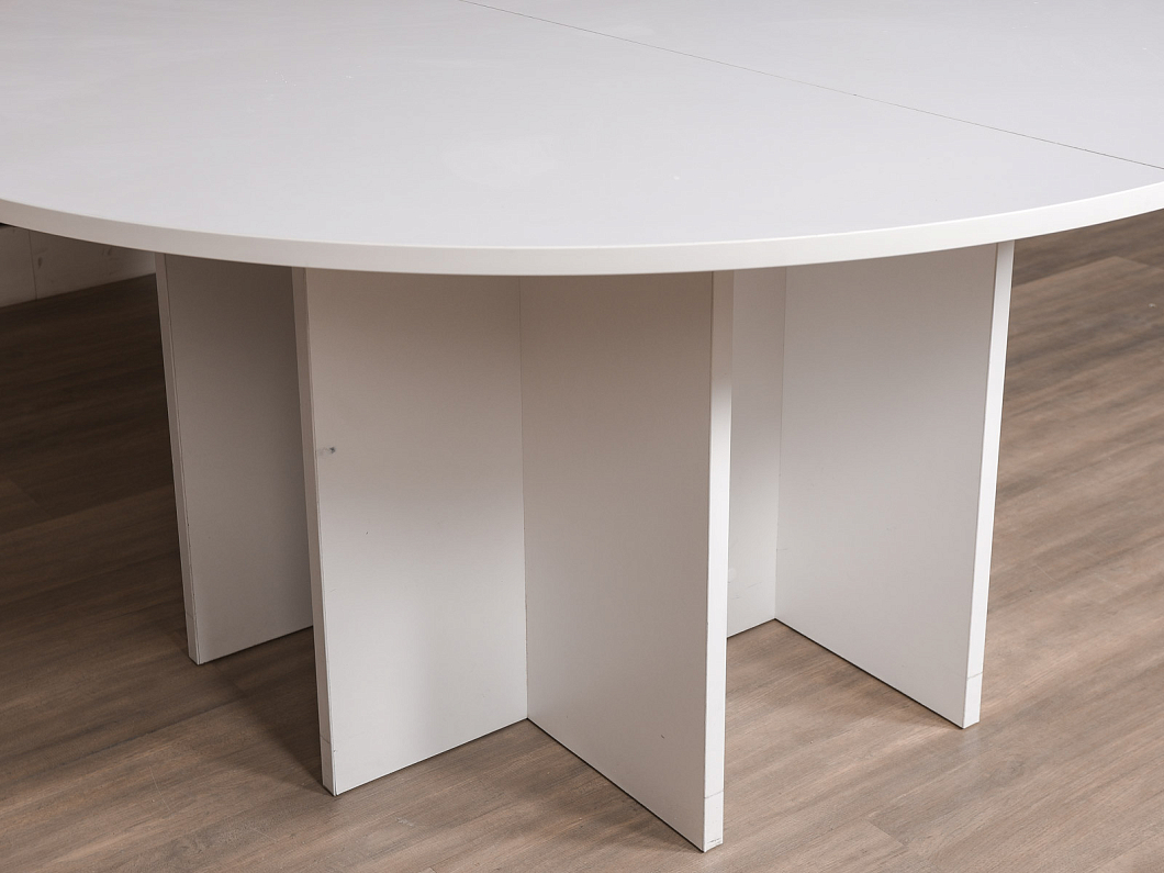 Стол для переговоров ЛДСП Белый (СГБ-220825)