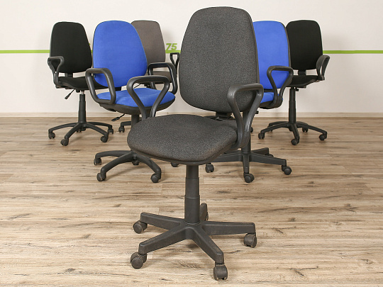 Офисное кресло Ткань Чёрный Россия