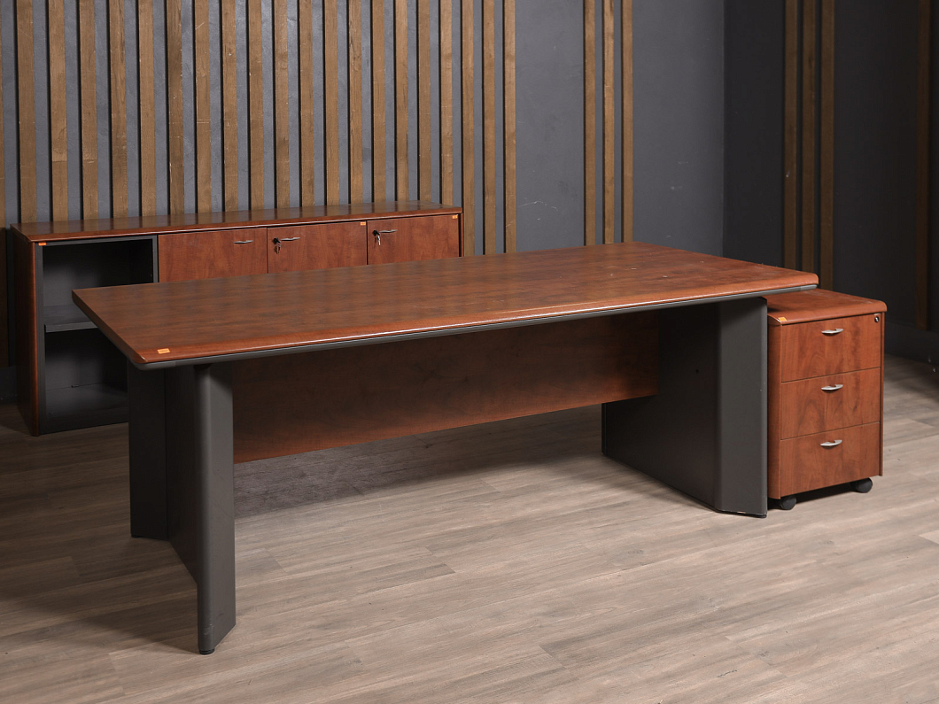 Кабинет руководителя МДФ Вишня (КРВШ-081125)