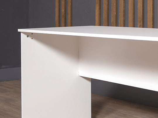 Стол прямоугольный ЛДСП Белый