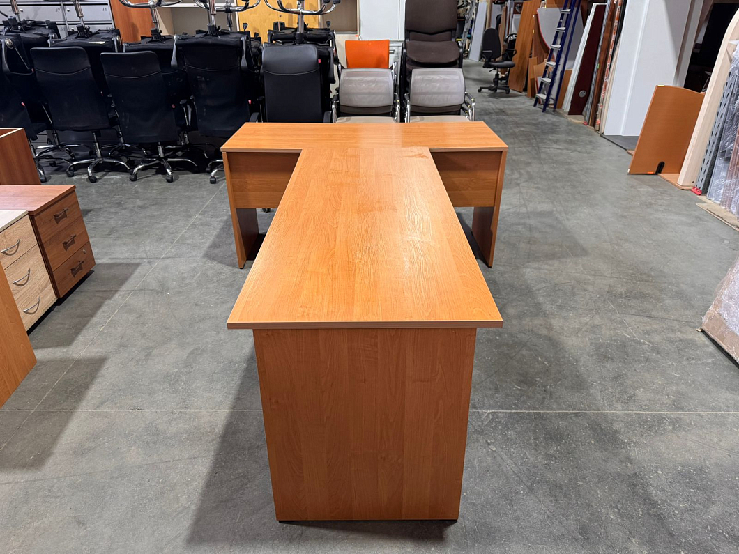 Стол руководителя ЛДСП Ольха Россия (1352-301025)