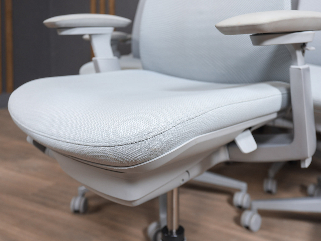 Кресло руководителя Haworth Fern Ткань Серый Германия (КПТСР-281225)