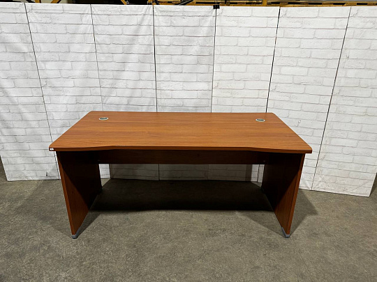 Стол прямоугольный ЛДСП Орех