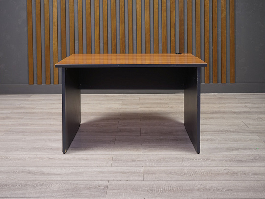 Стол прямоугольный ЛДСП Орех Россия