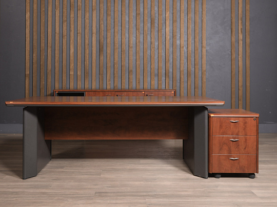 Кабинет руководителя МДФ Вишня