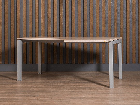 Стол угловой ЛДСП Бук