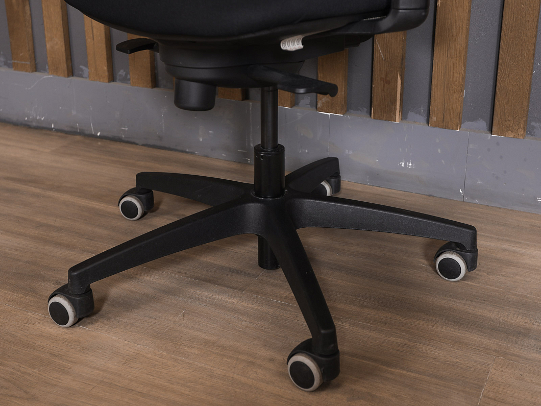 Офисное кресло Ткань Чёрный Италия (КПТЧ-240126)