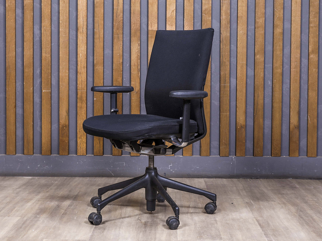 Офисное кресло Vitra ID Soft Ткань Чёрный Швейцария (КПЧ4-300924)