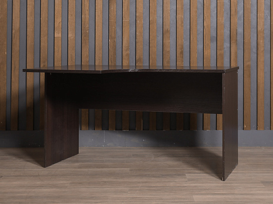 Стол эргономичный ЛДСП Венге