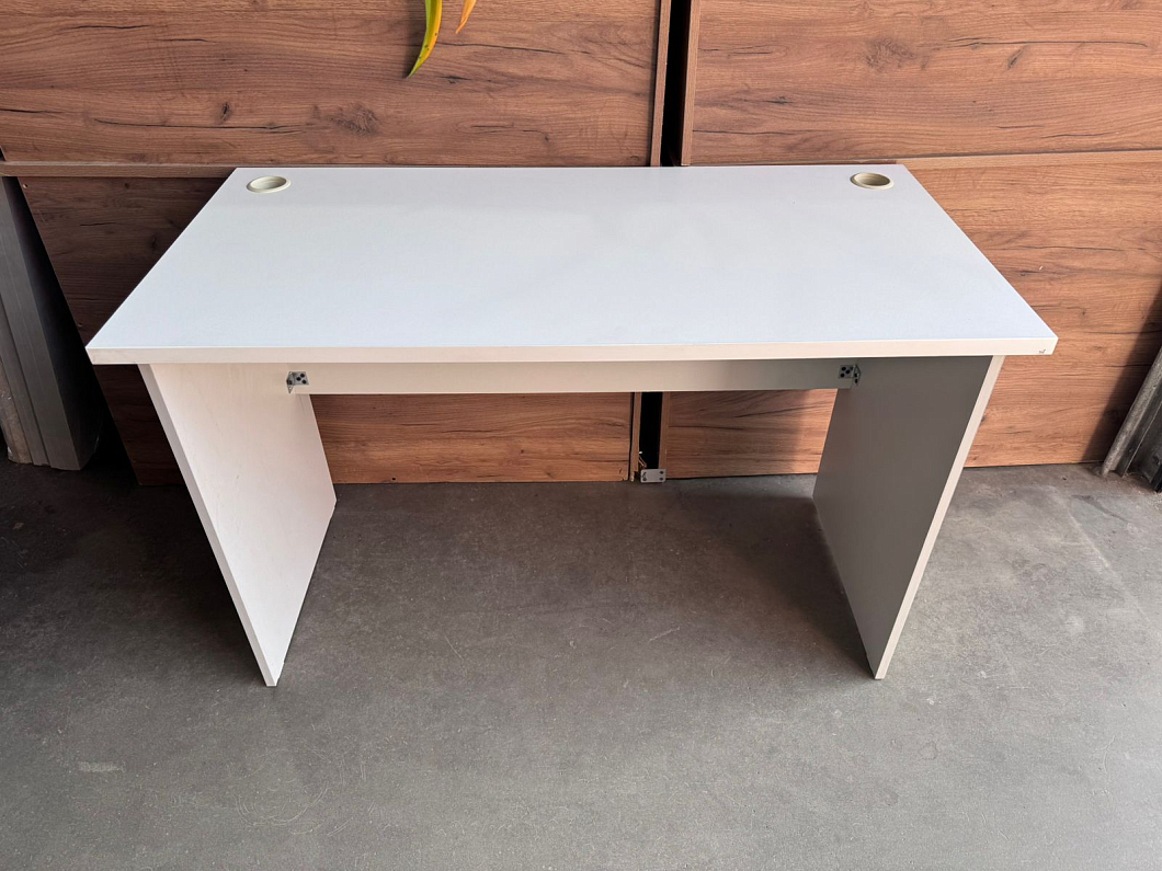 Стол прямоугольный ЛДСП Белый Россия (23161-190625)