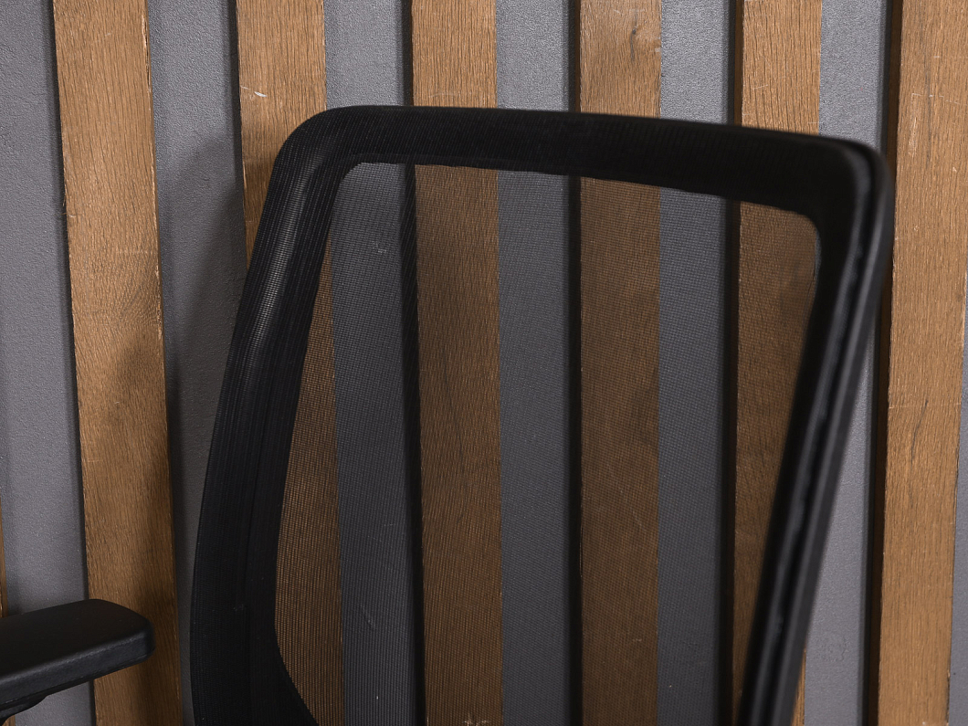 Офисное кресло Ткань Чёрный Италия (КПТЧ-240126)