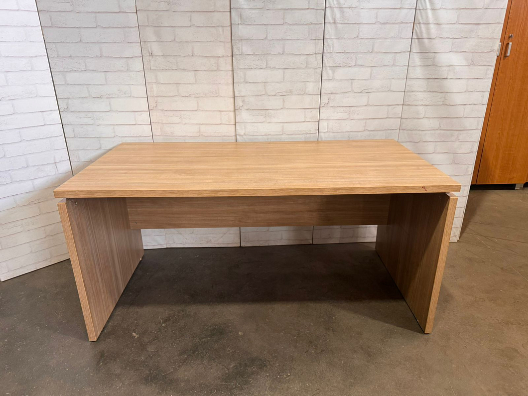 Стол руководителя ЛДСП Ясень шимо Россия (1374-051125)