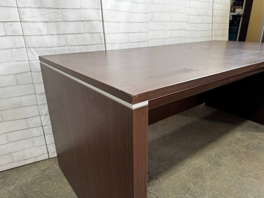 Стол руководителя ЛДСП Венге