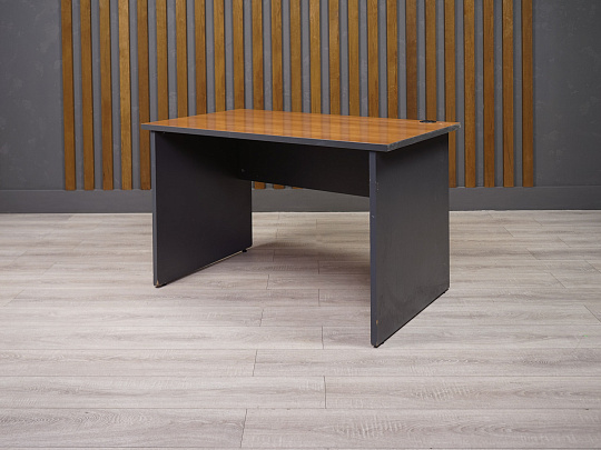 Стол прямоугольный ЛДСП Орех Россия