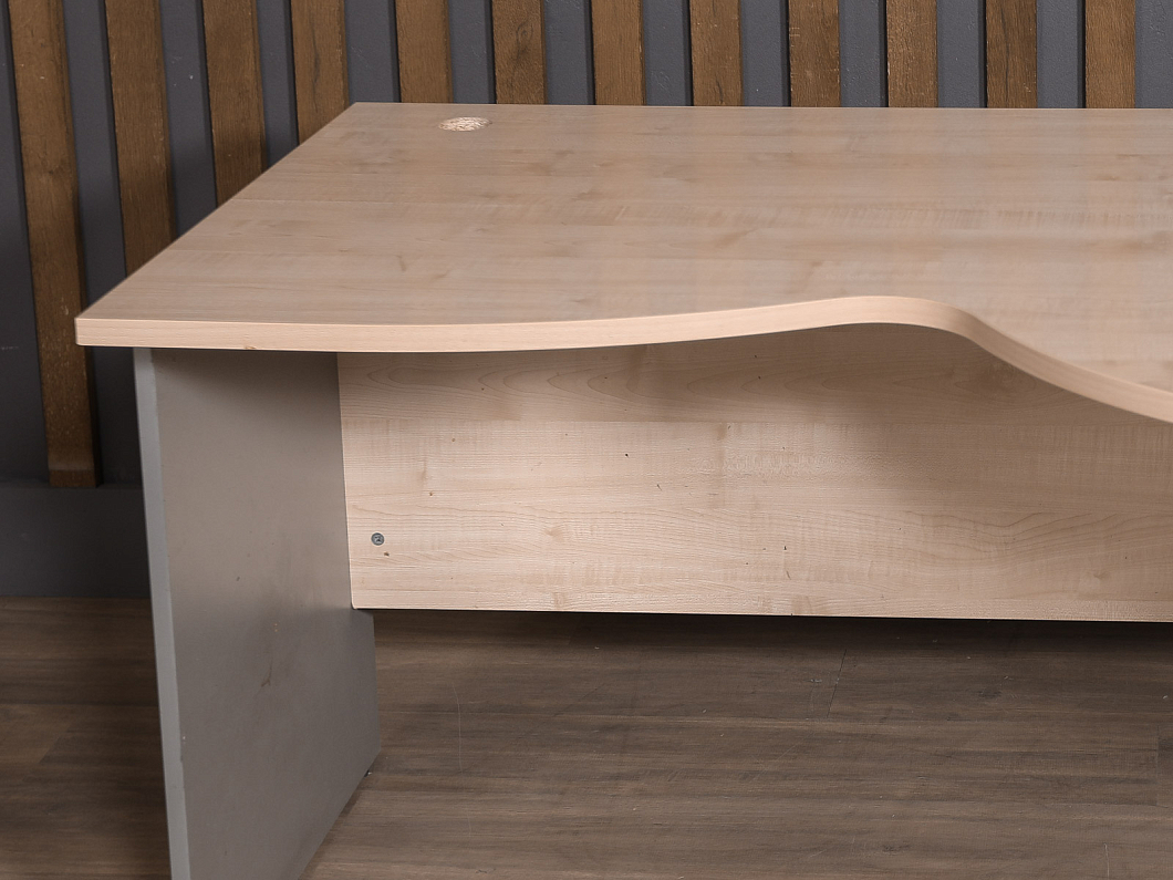 Стол угловой ЛДСП Дуб (СЭД1-081025)