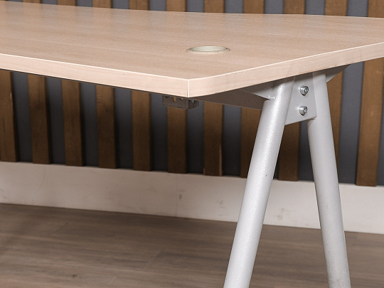 Стол Левый эргономичный ЛДСП Бук