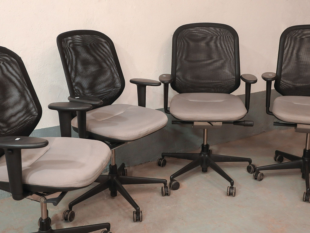 Офисное кресло Vitra MedaPal Mesh Ткань Серый Италия (КПТСР-260626)