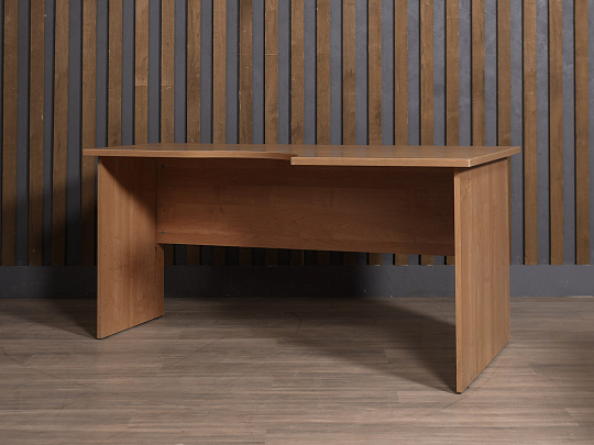 Стол эргономичный ЛДСП Ольха