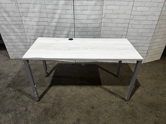 Стол прямоугольный ЛДСП Белый