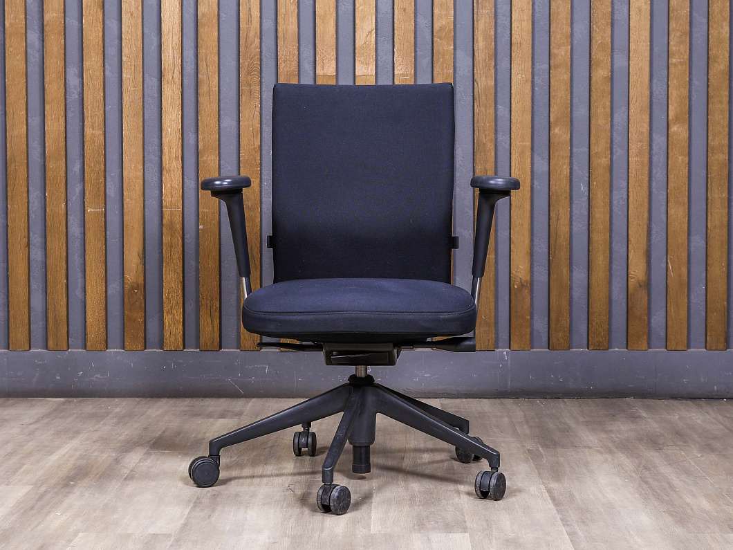 Офисное кресло Vitra ID Soft Ткань Чёрный Швейцария (КПЧ-300924)