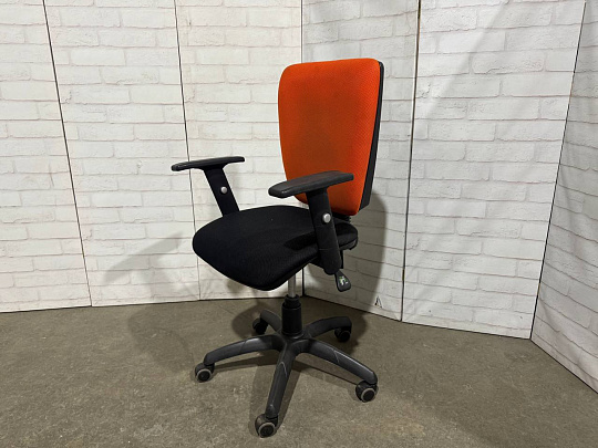 Офисное кресло Ткань Оранжевый