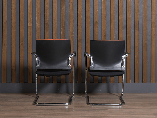 Конференц-кресло Ткань Оранжевый