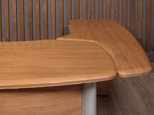 Стол руководителя Камбио ДСП Ольха Россия