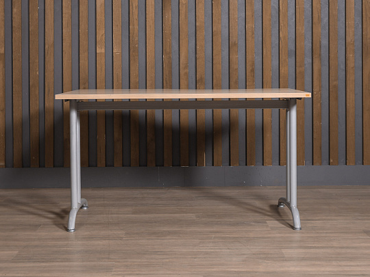 Стол эргономичный ЛДСП Дуб