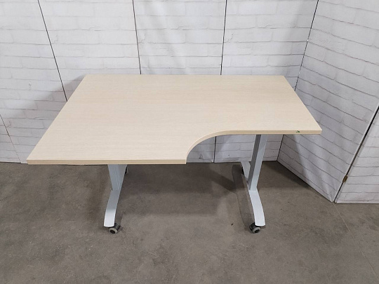 Стол эргономичный ЛДСП Бук