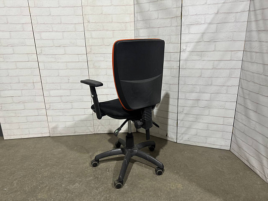 Офисное кресло Ткань Оранжевый