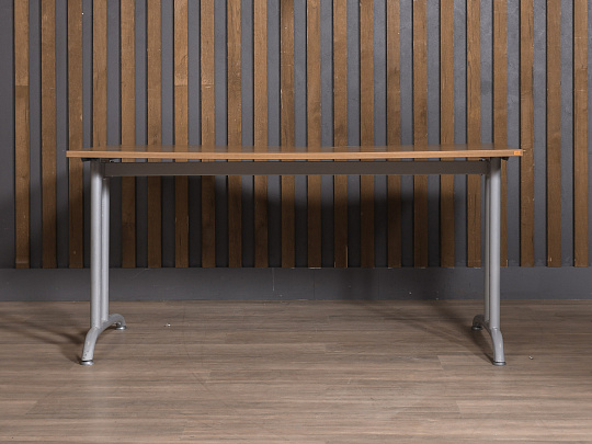 Стол эргономичный Орех