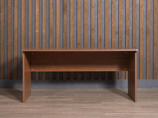 Стол прямоугольный ЛДСП Орех