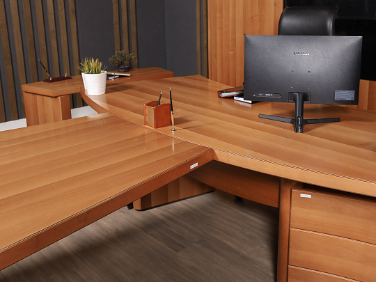 Кабинет руководителя Шпон Ольха Италия