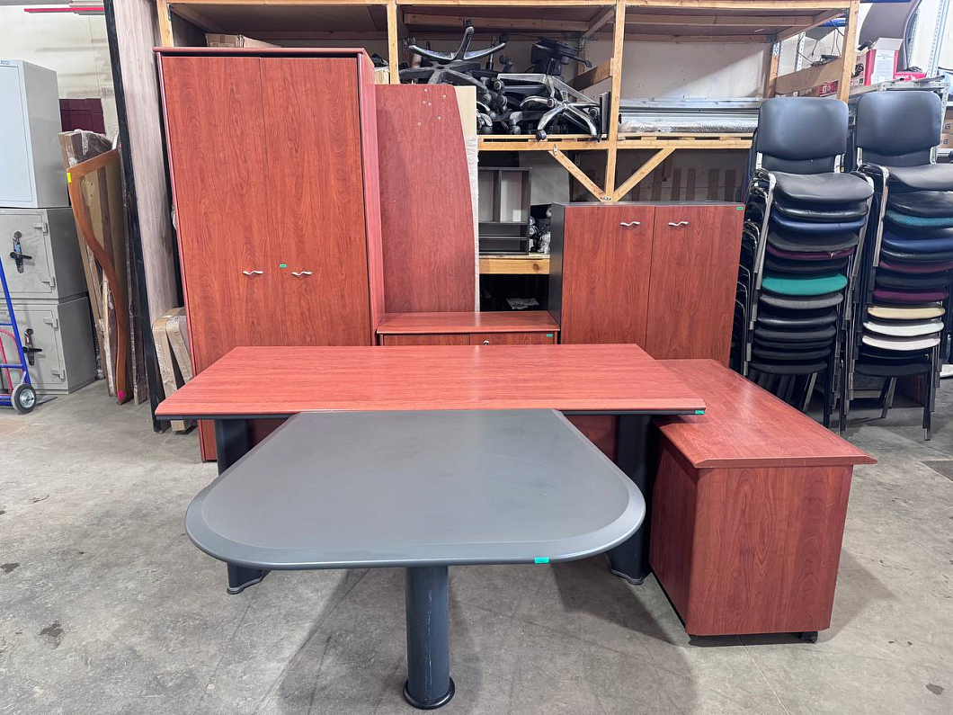 Кабинет руководителя ЛДСП Вишня (КРВШСР-041025)