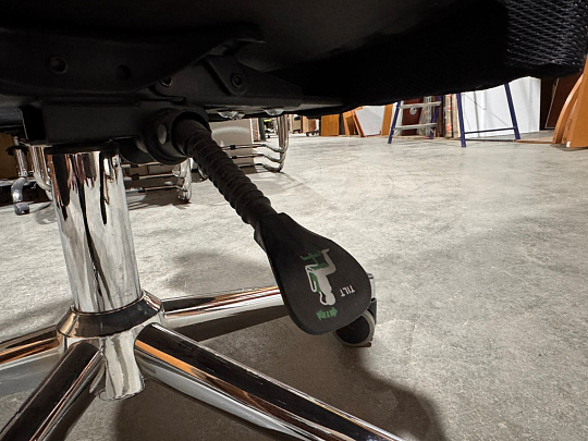 Офисное кресло ДЭФО Сетка Чёрный