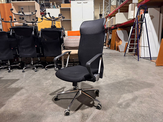 Офисное кресло ДЭФО Сетка Чёрный