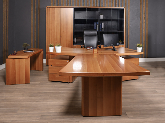 Кабинет руководителя Шпон Ольха Италия