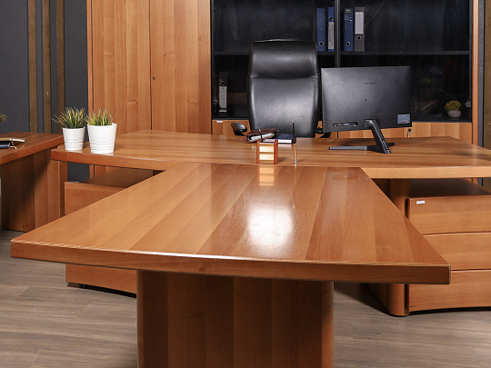 Кабинет руководителя Шпон Ольха Италия