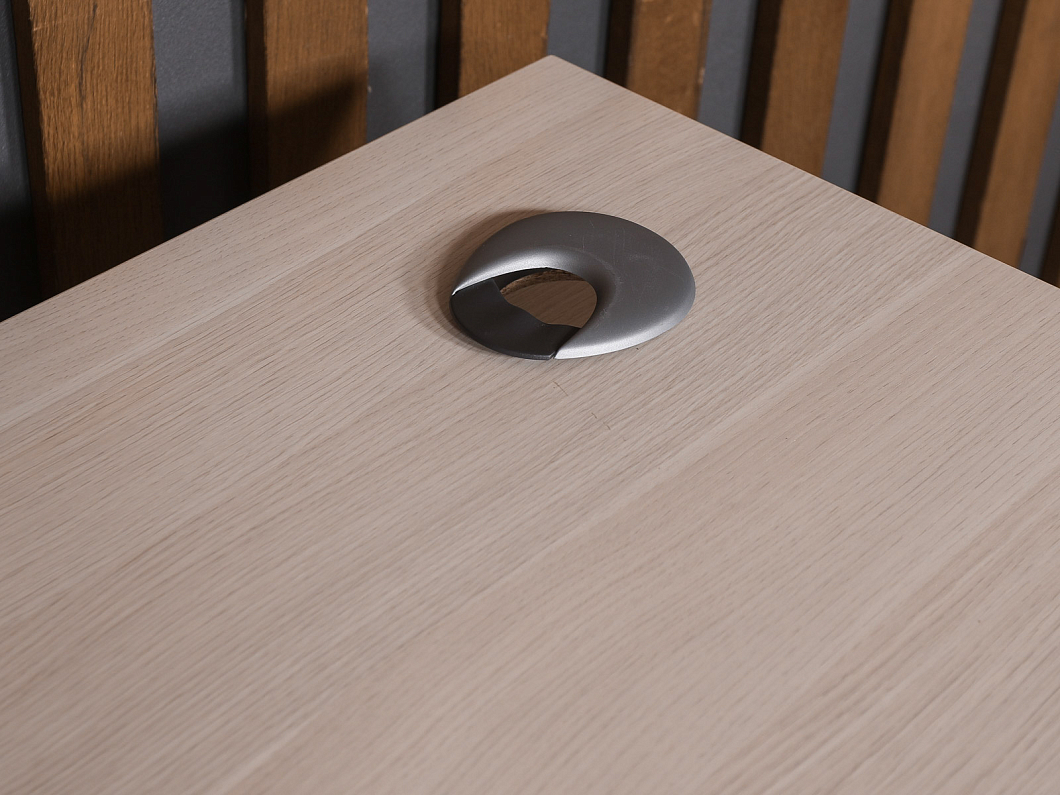 Стол эргономичный Vasanta ЛДСП Дуб Россия (СПЭД1-250725)